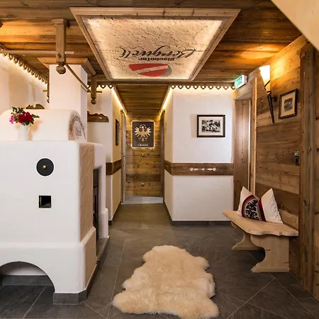 Luxus Bischofer- Bergwelt בקתה